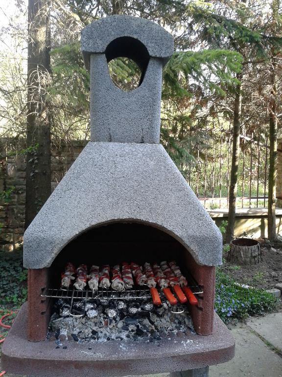 Garden Etterem Kavezo Es Panzio Tahitófalu Εξωτερικό φωτογραφία