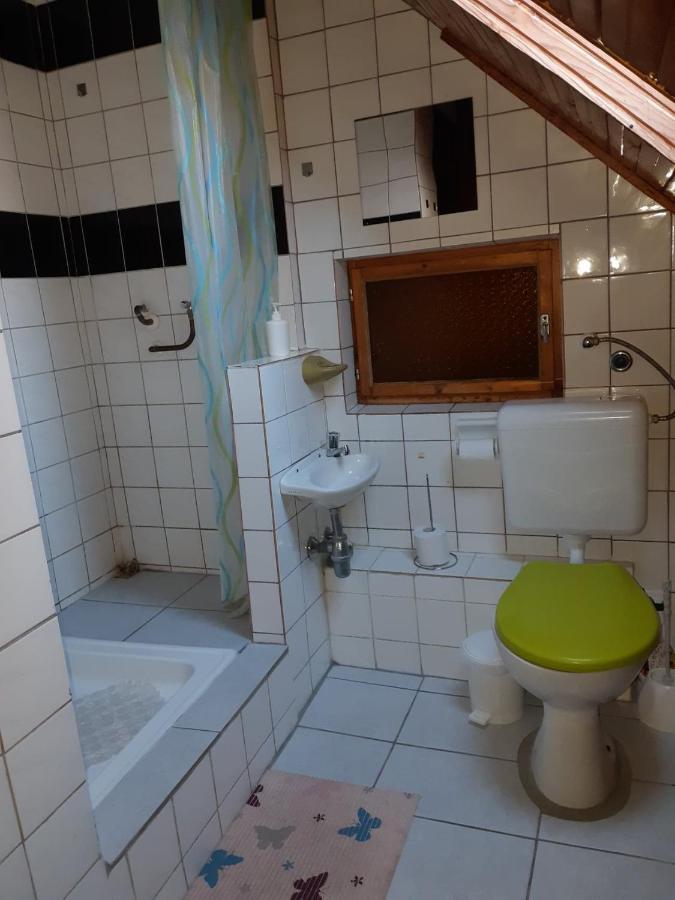 Garden Etterem Kavezo Es Panzio Tahitófalu Εξωτερικό φωτογραφία